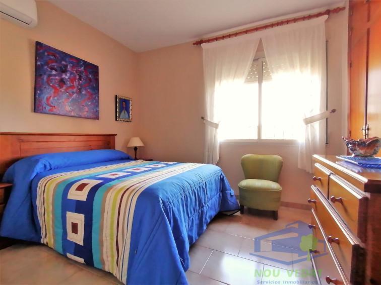 For sale of chalet in Monserrat