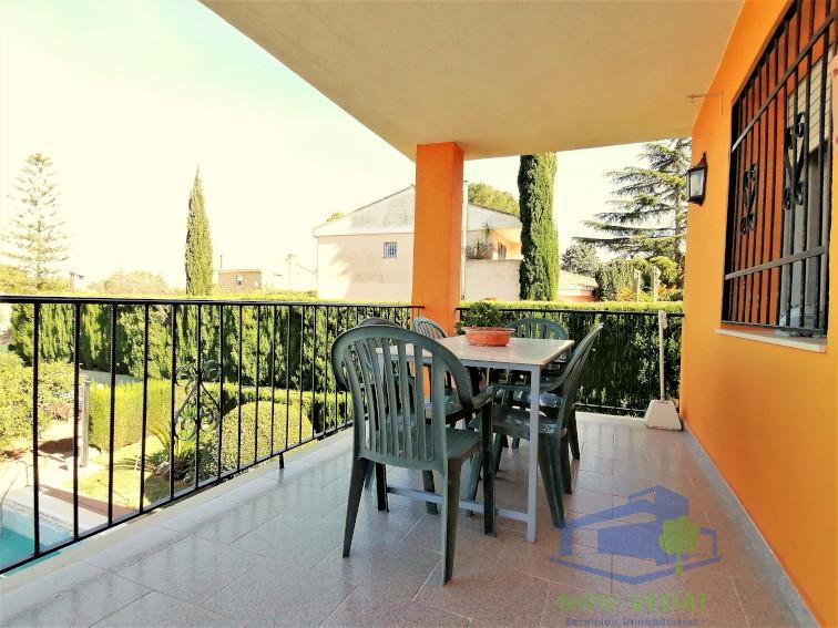 For sale of chalet in Monserrat