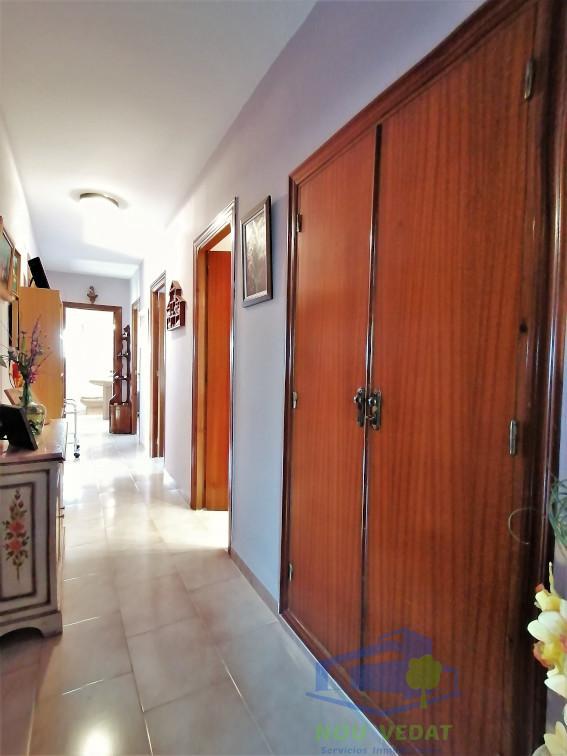 For sale of chalet in Monserrat