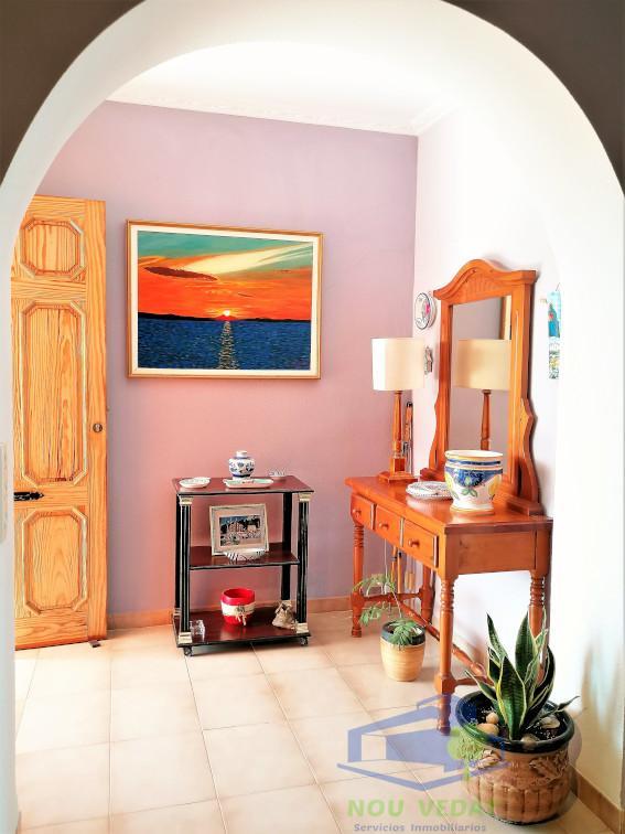 For sale of chalet in Monserrat