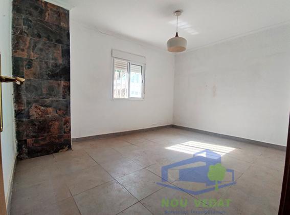 For sale of rural property in Real de Montroi