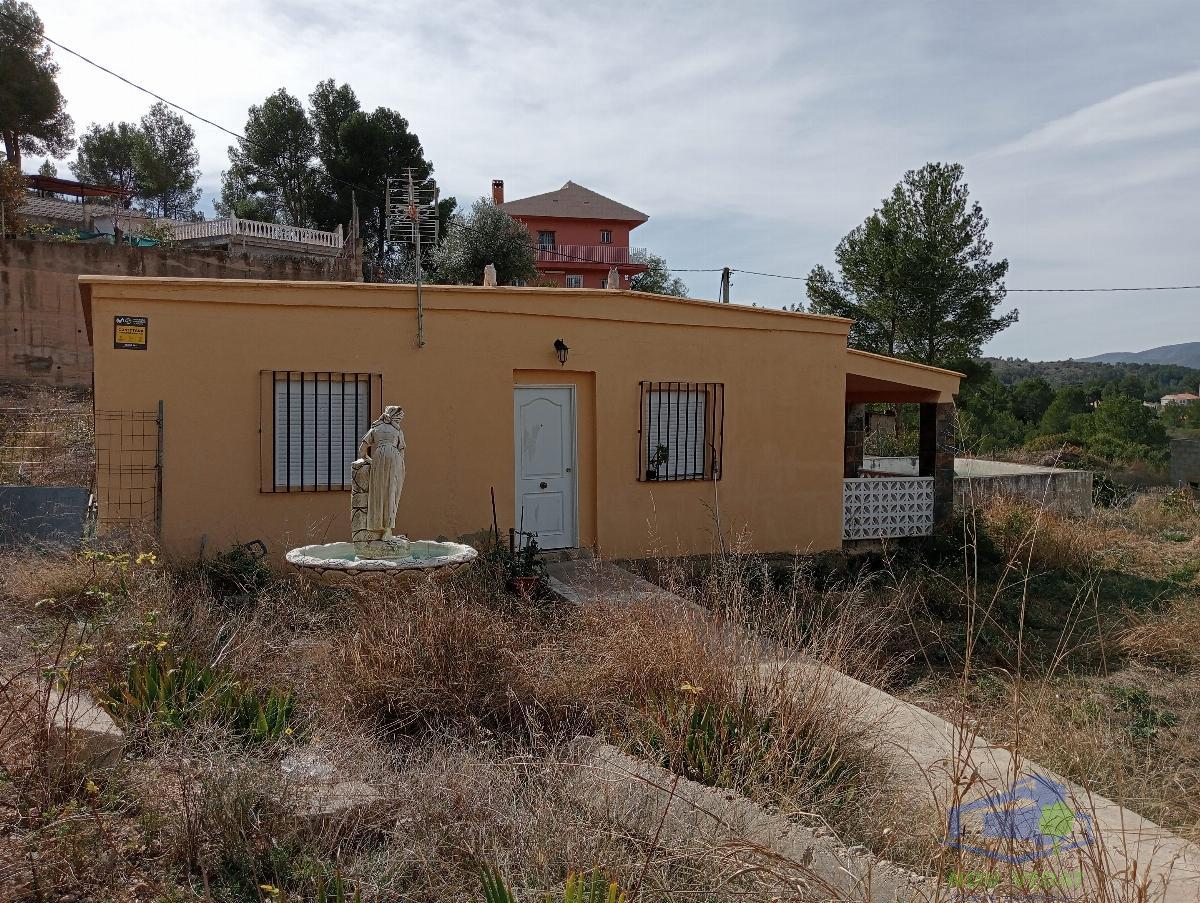 For sale of rural property in Real de Montroi