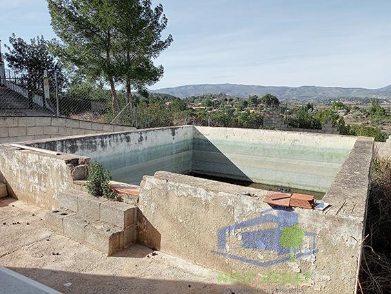 For sale of rural property in Real de Montroi