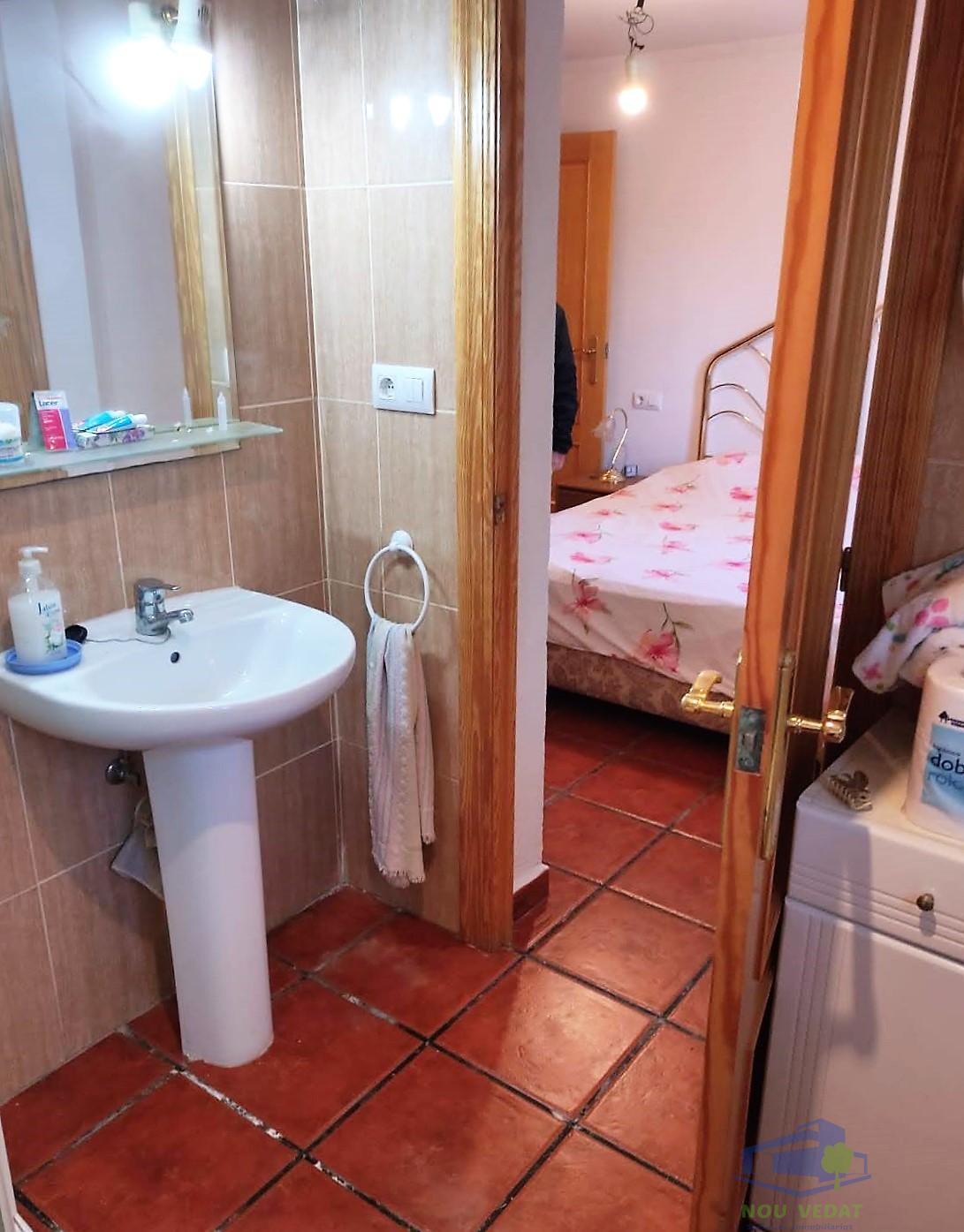 For sale of house in Montroy