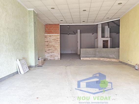 For sale of commercial in Montroy