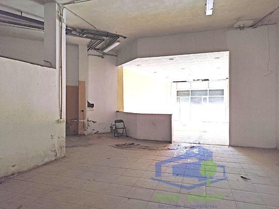 For sale of premises in Montroy