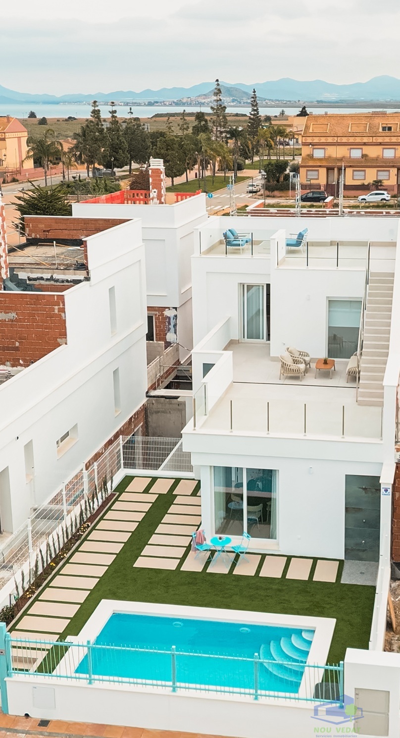 Venta de casa en Los Alcázares