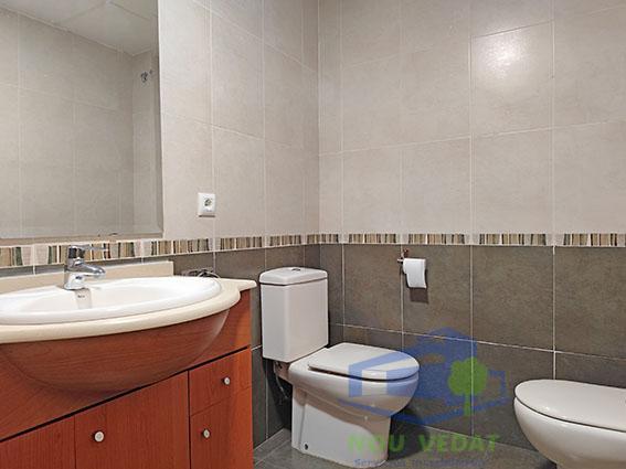 Suite bathroom