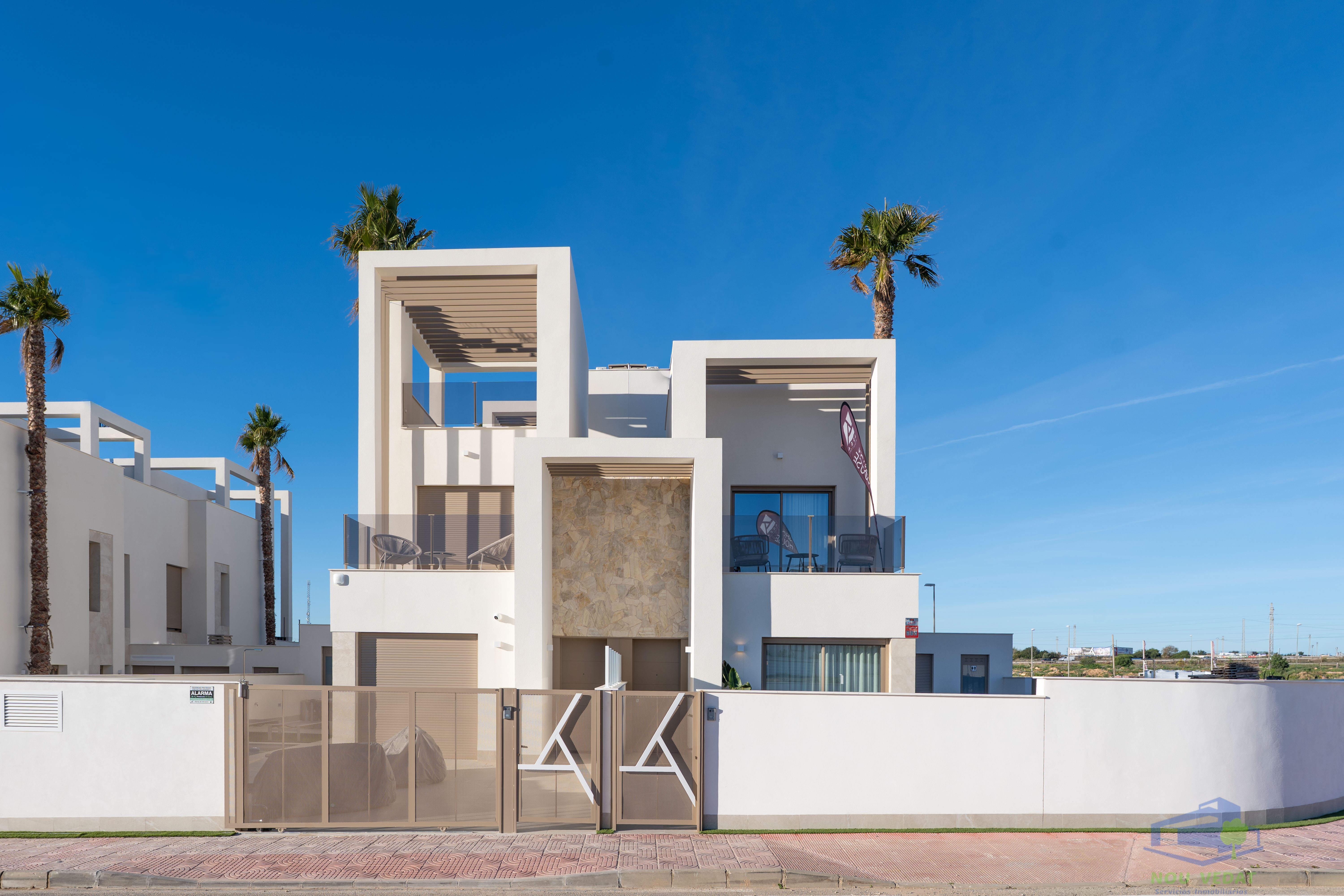 Venta de casa en Los Alcázares