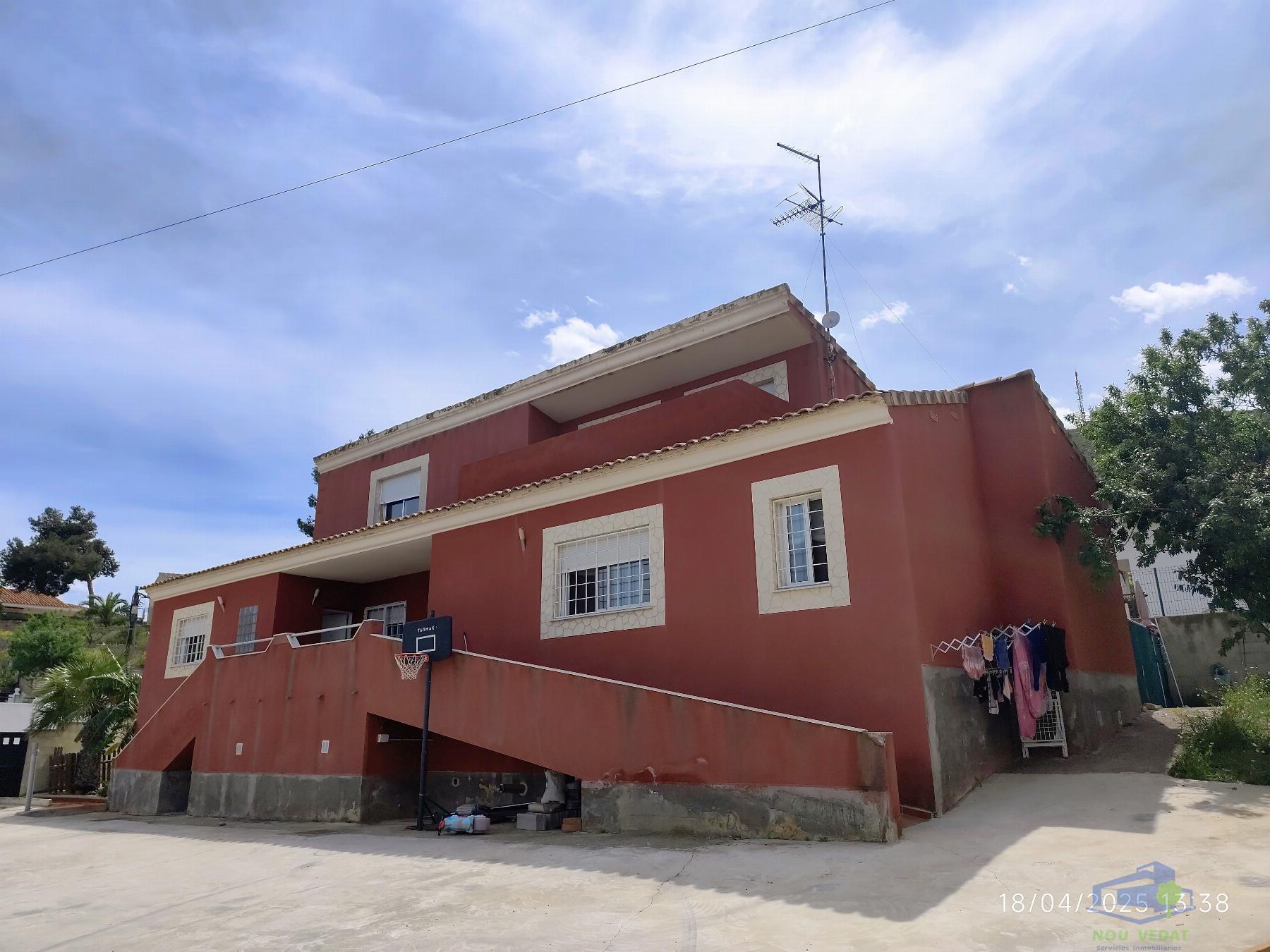 For sale of chalet in Chiva