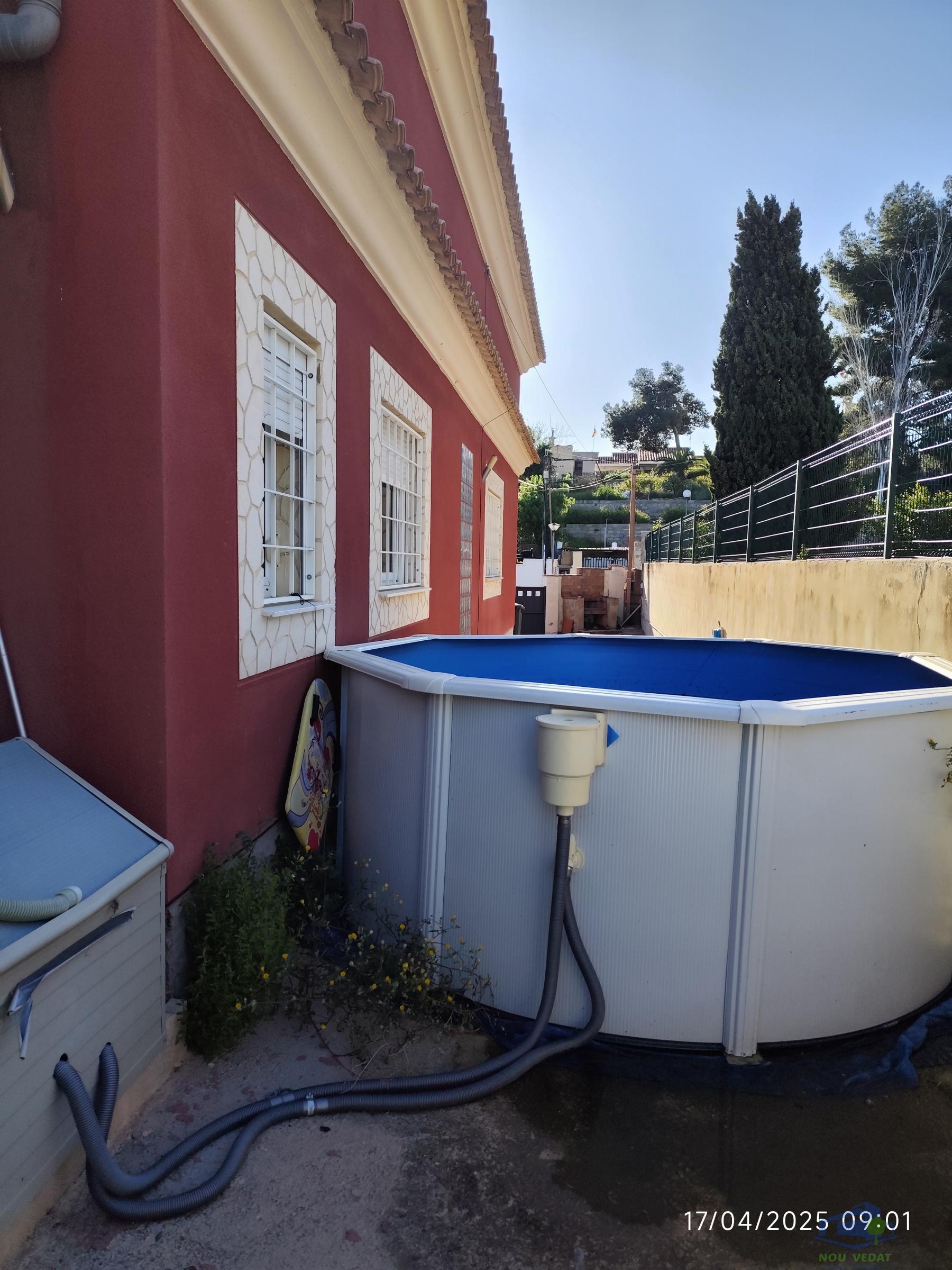 For sale of chalet in Chiva