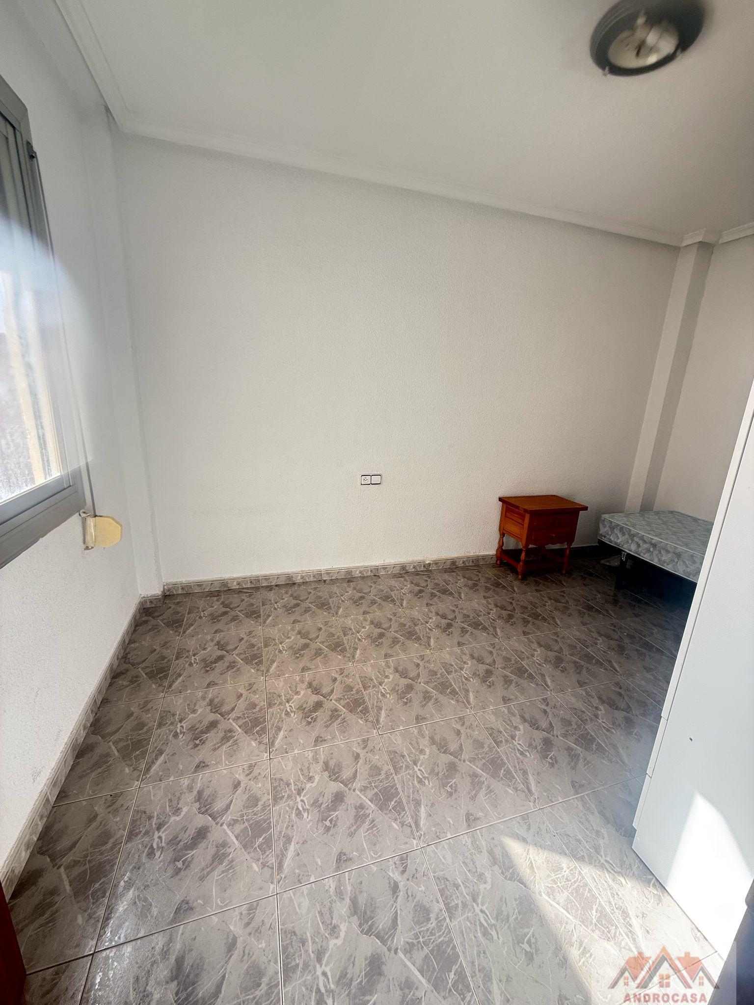 For sale of apartment in Elda