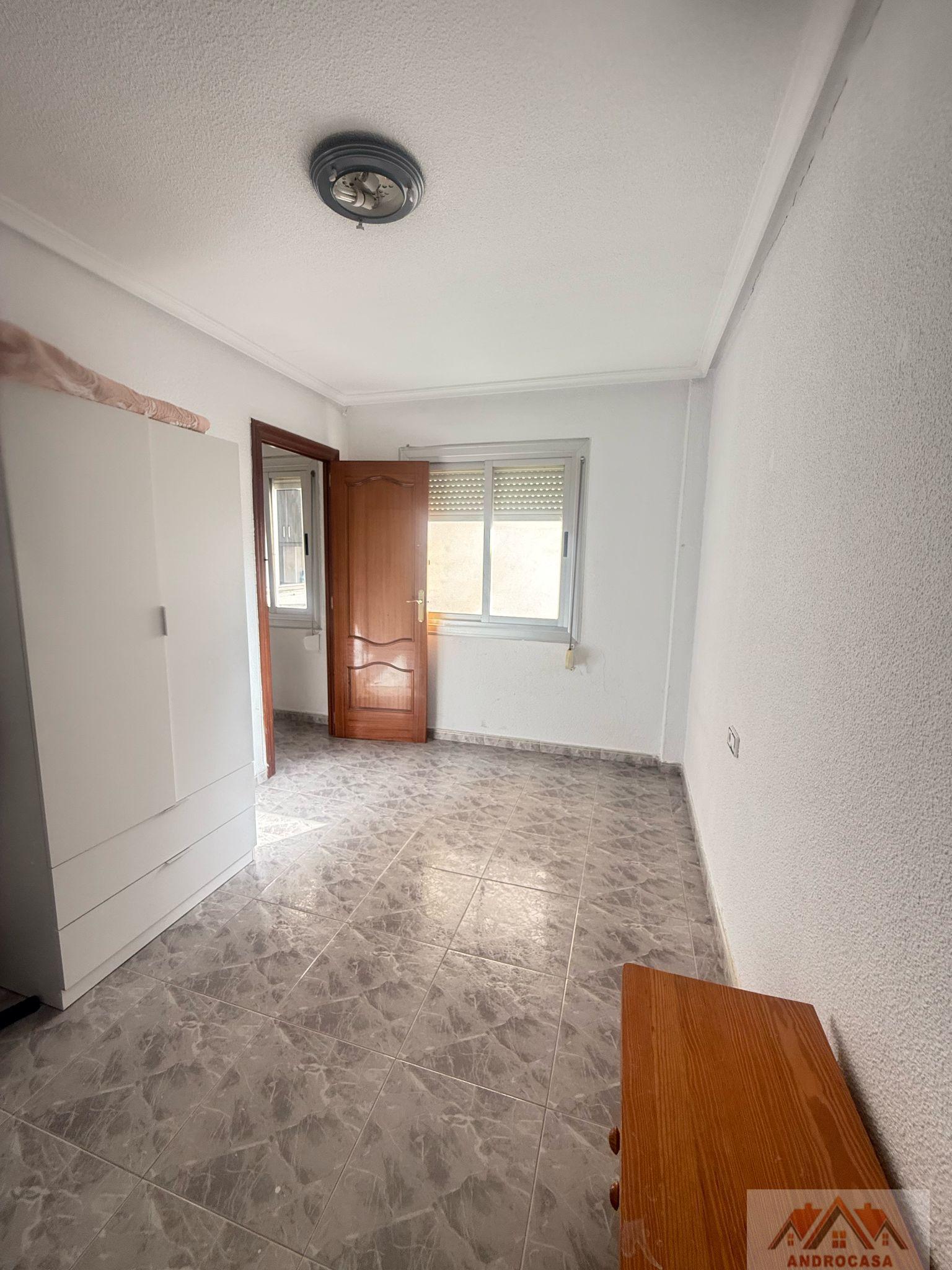 For sale of apartment in Elda