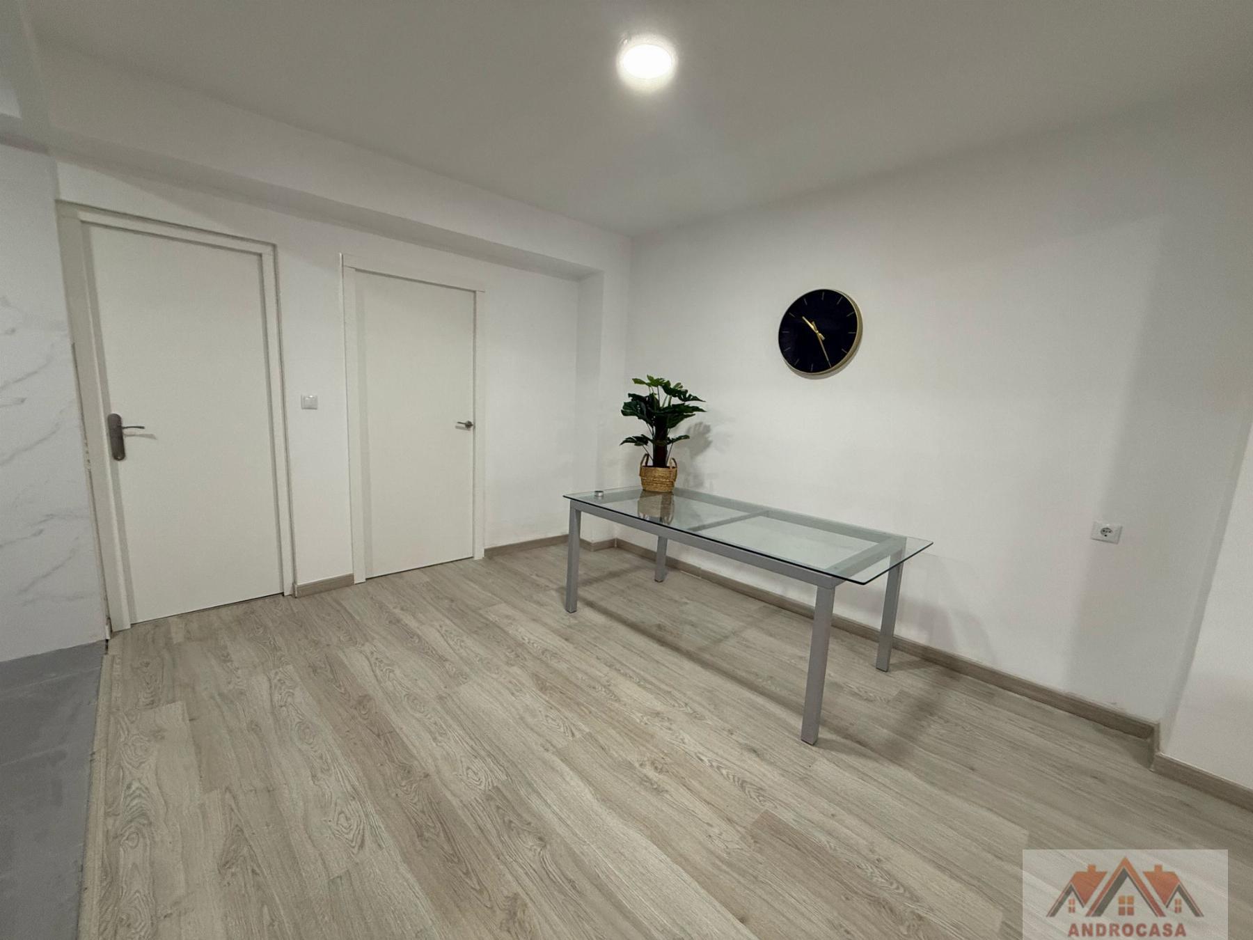 For sale of apartment in Elda