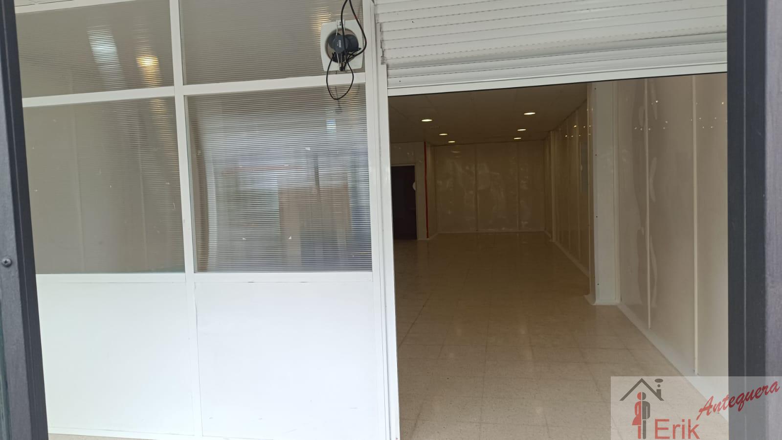 Venta de local comercial en Antequera