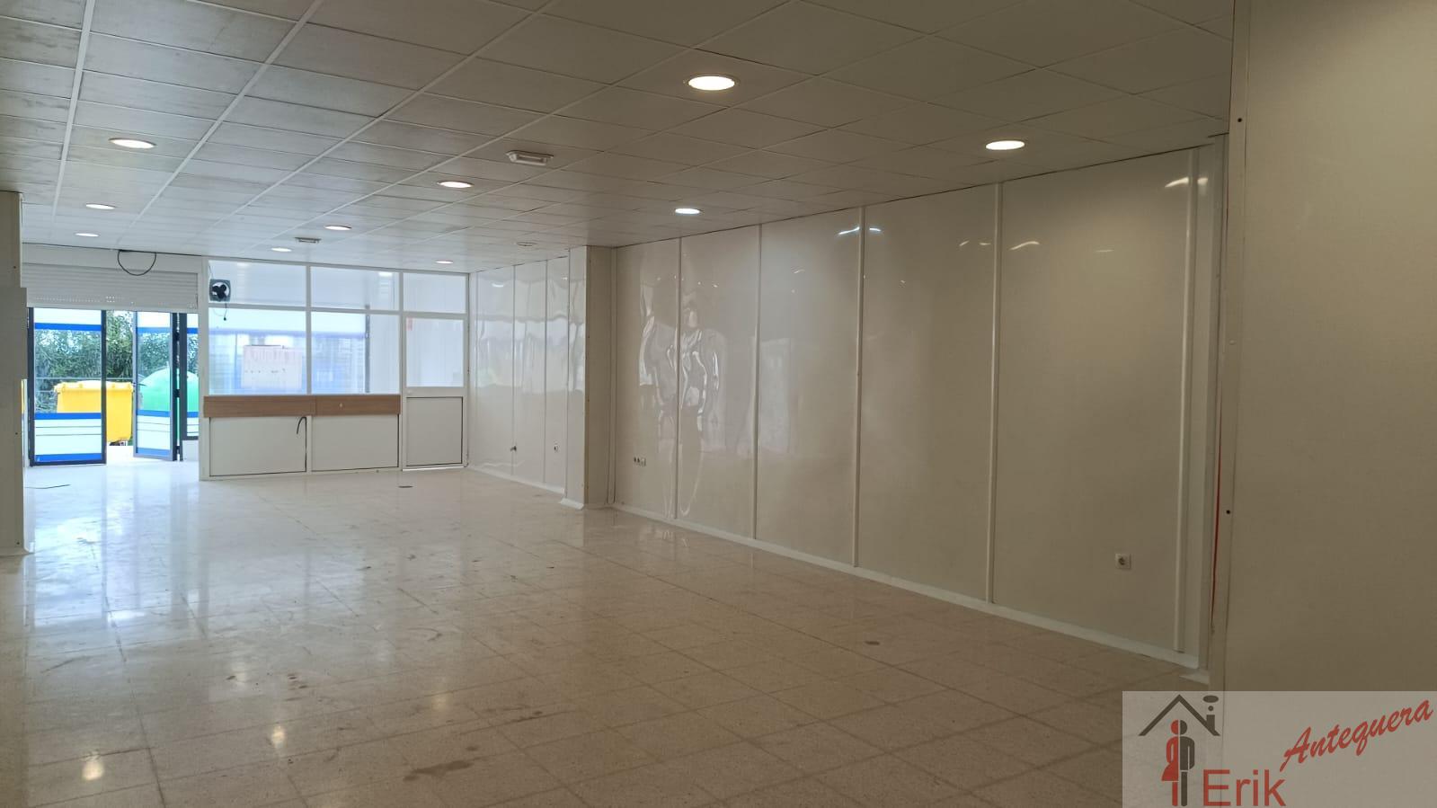 Venta de local comercial en Antequera
