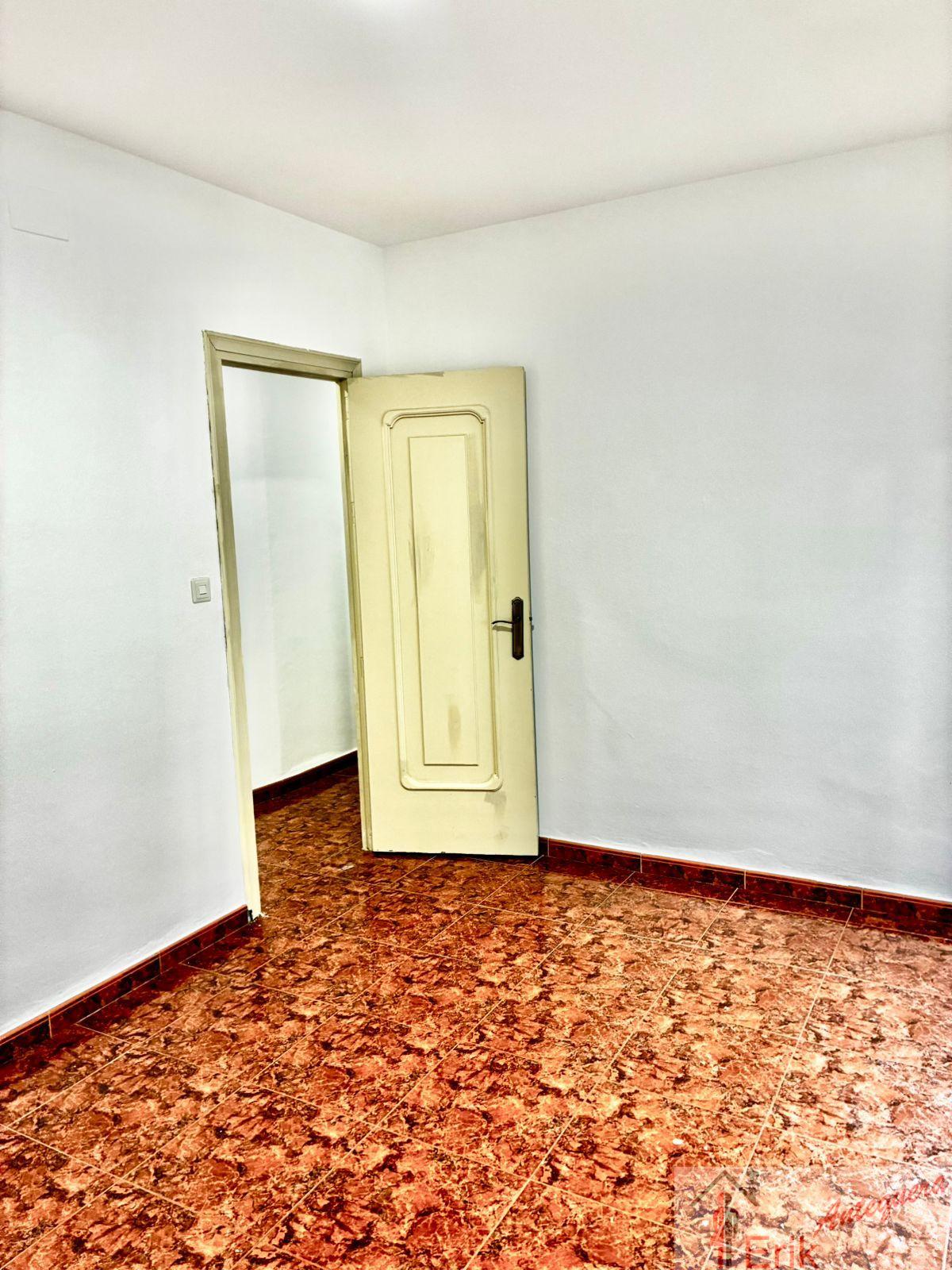 For sale of flat in Antequera