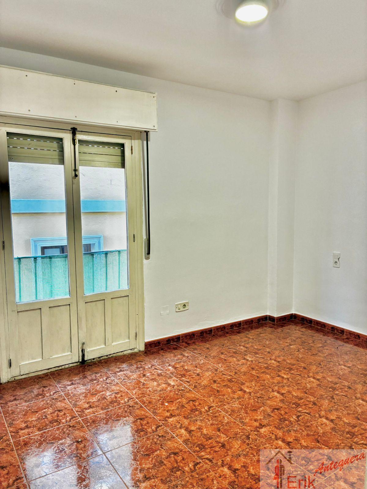 For sale of flat in Antequera