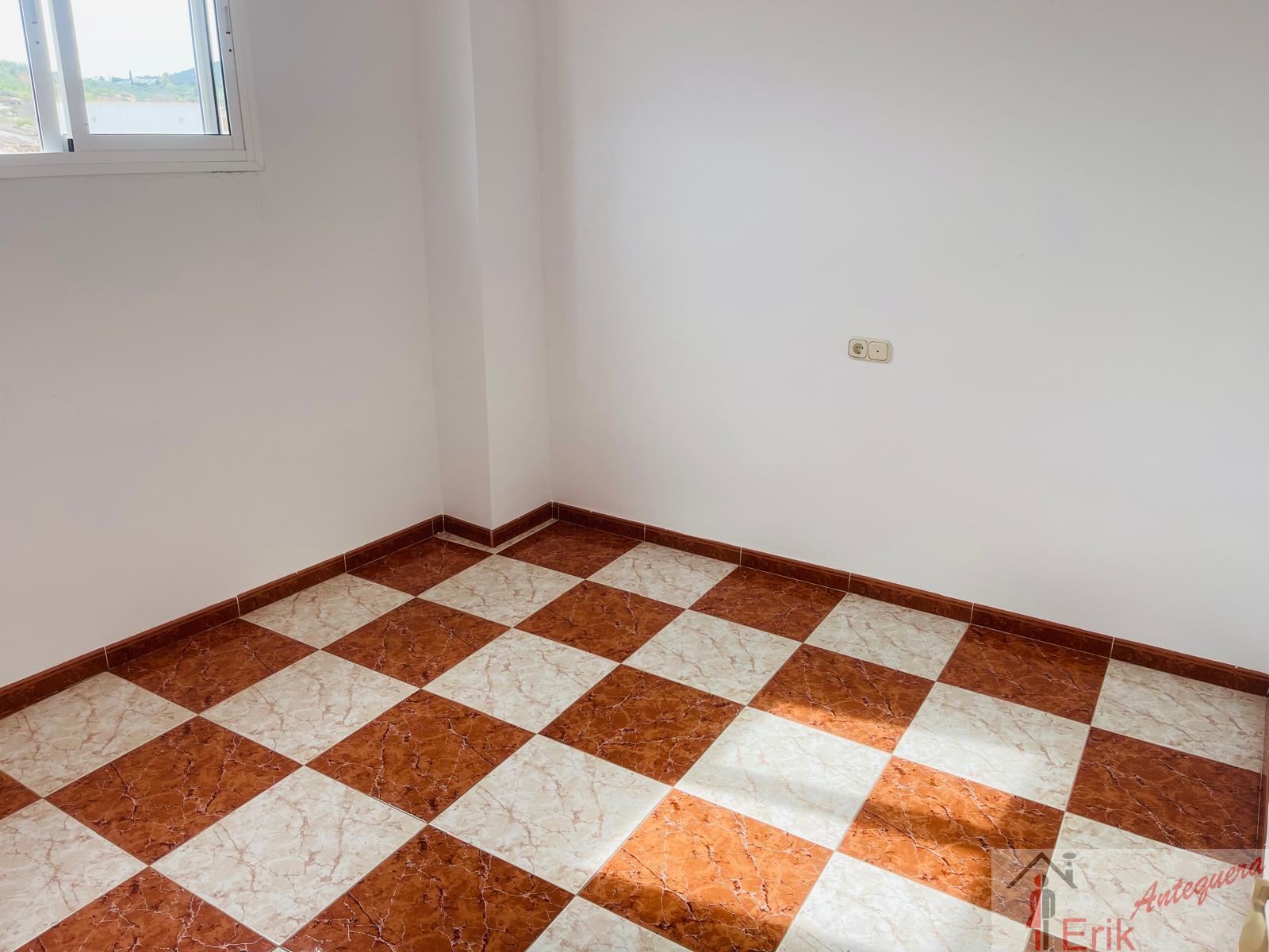 Venta de casa en Antequera