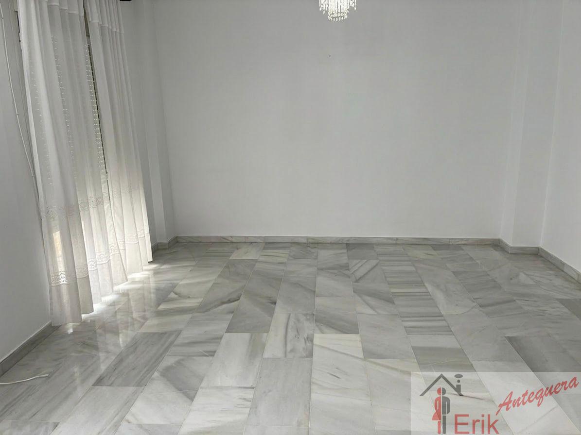 Venta de piso en Antequera