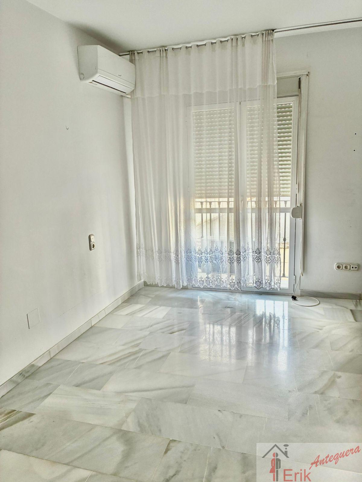 Venta de piso en Antequera