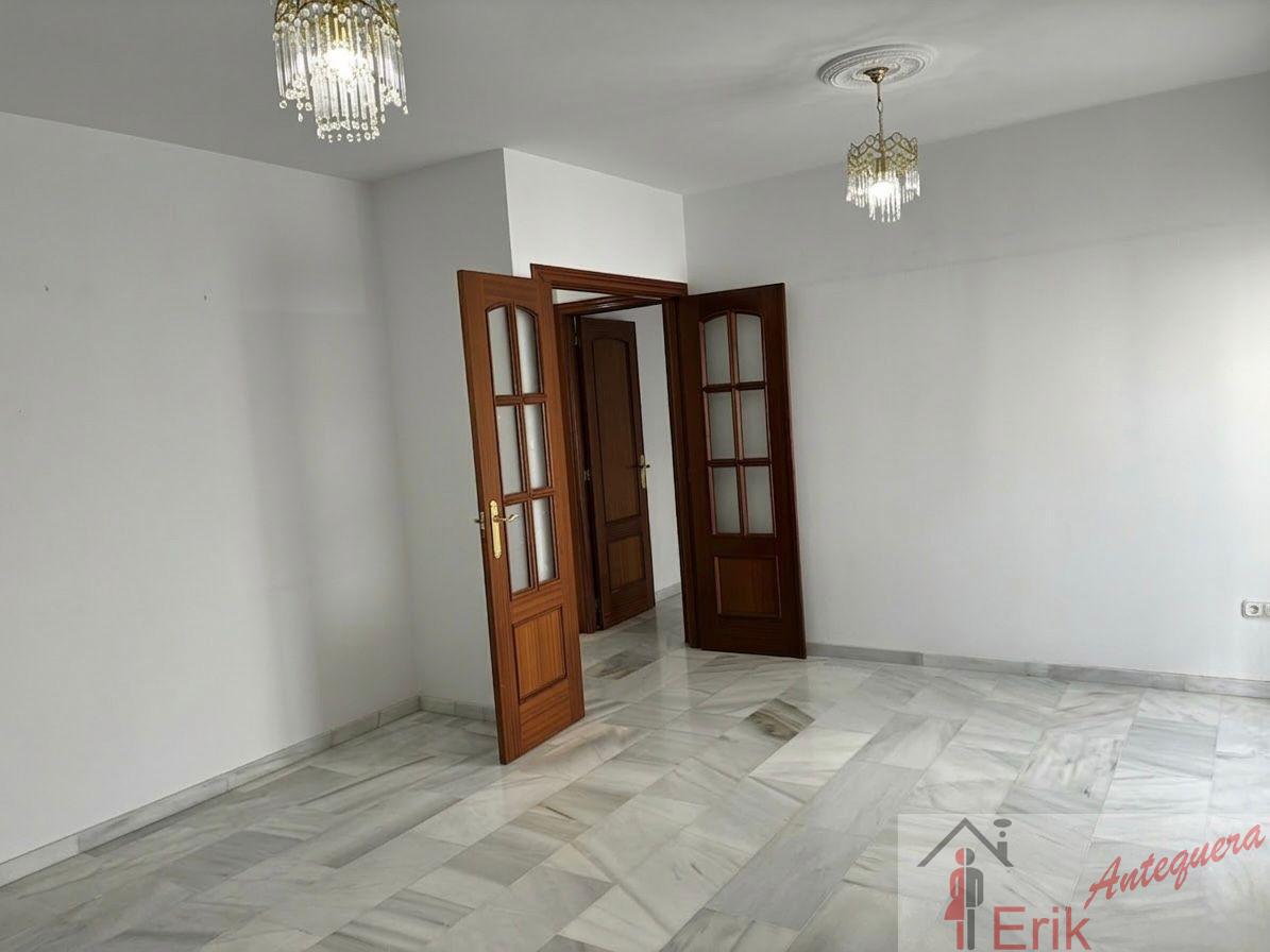 Venta de piso en Antequera