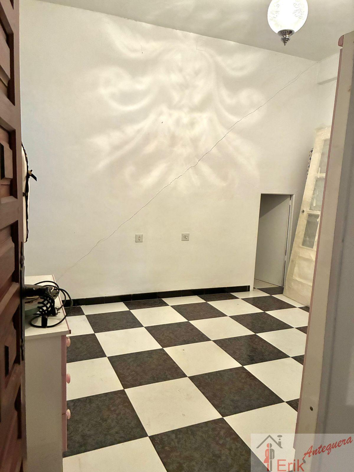 Venta de piso en Antequera