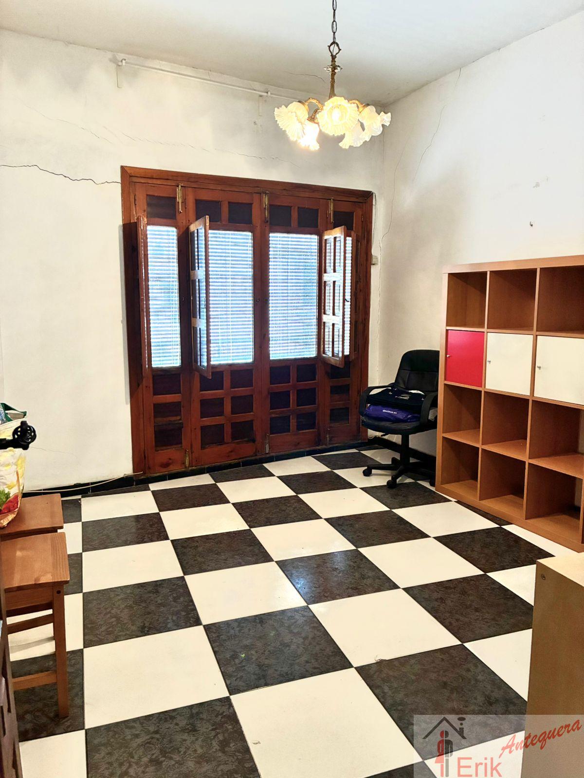 Venta de piso en Antequera