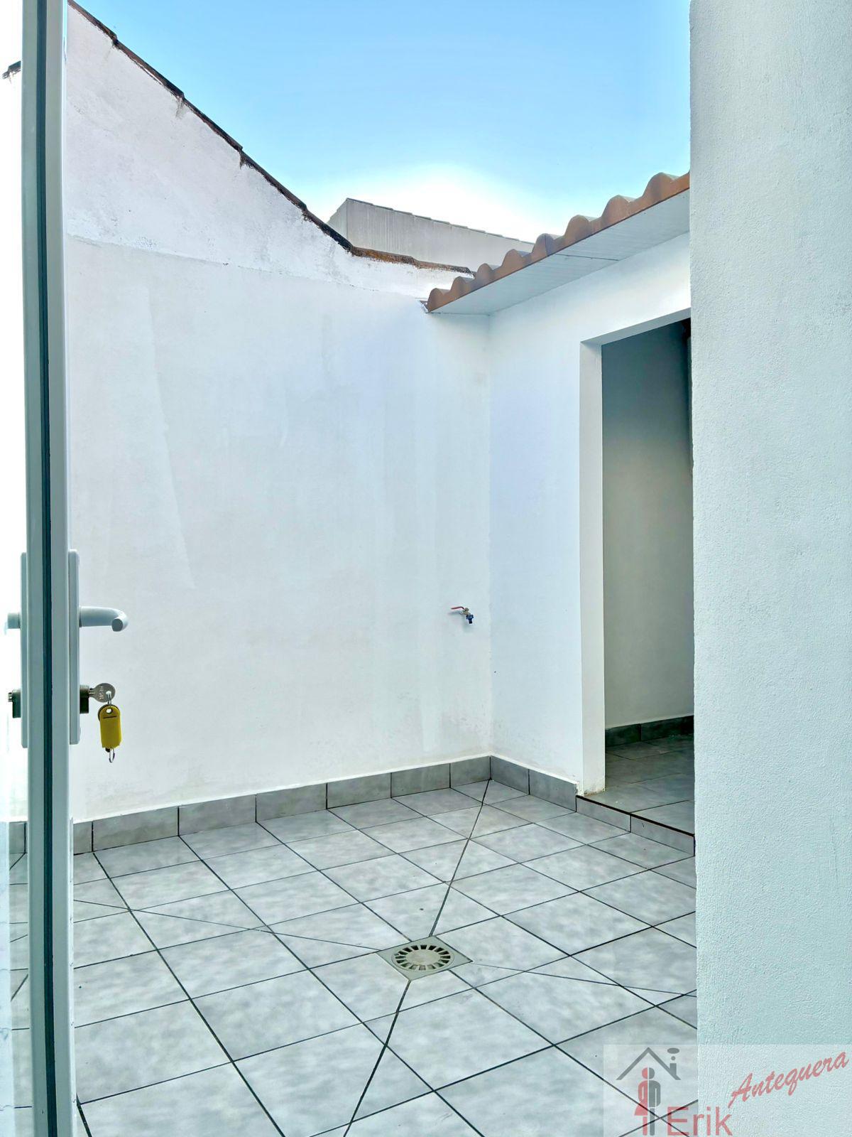 Venta de casa en Antequera