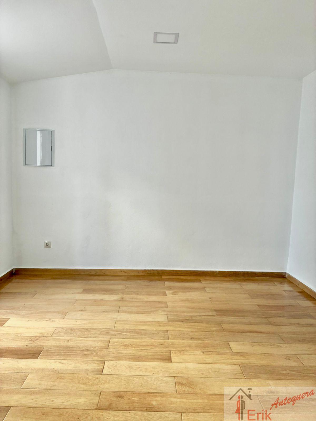 Venta de casa en Antequera