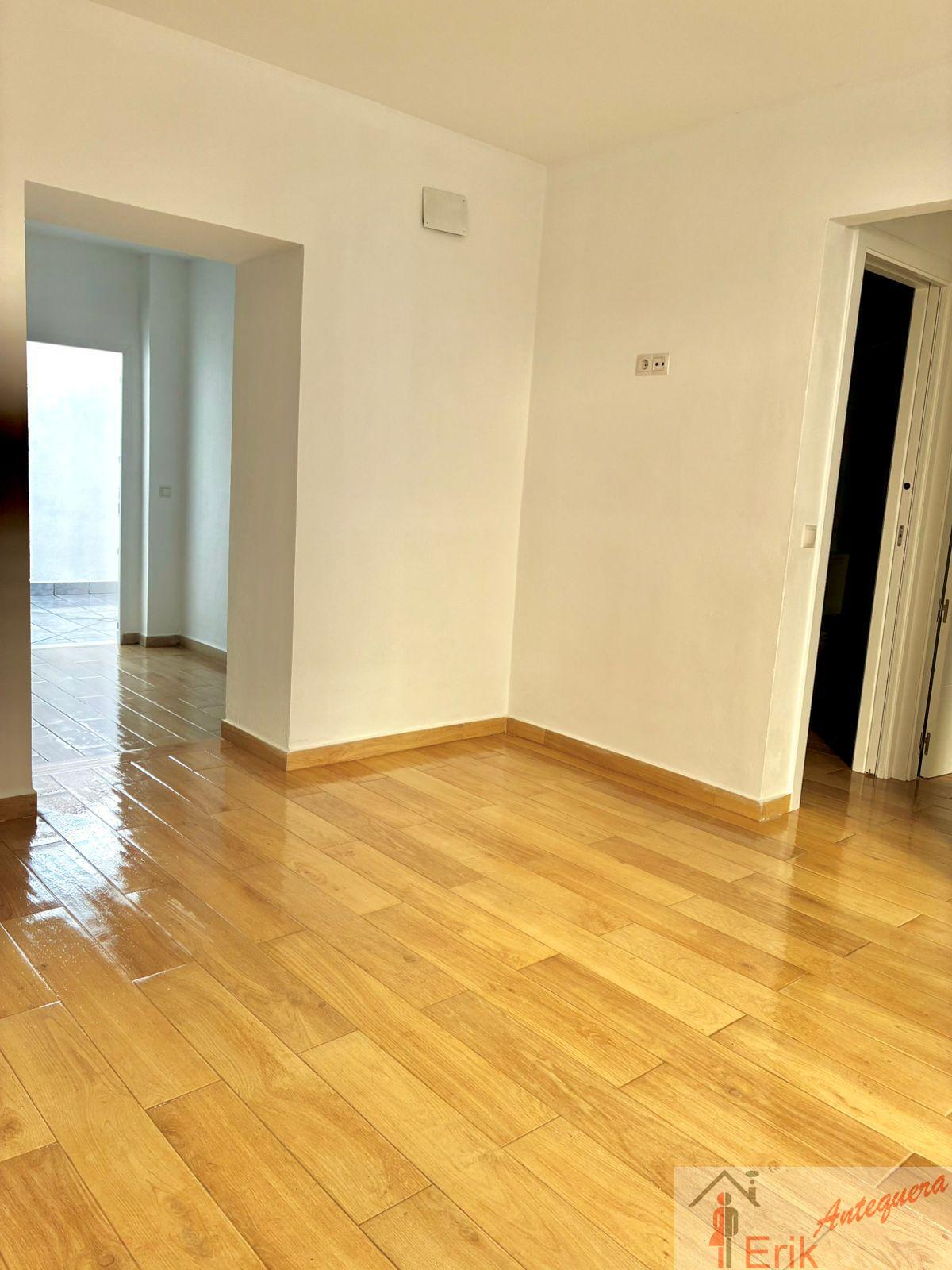 Venta de casa en Antequera