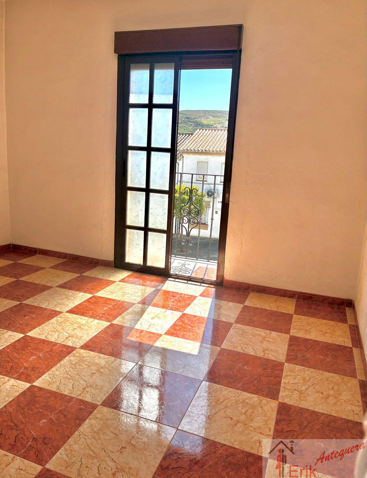 Venta de casa en Antequera