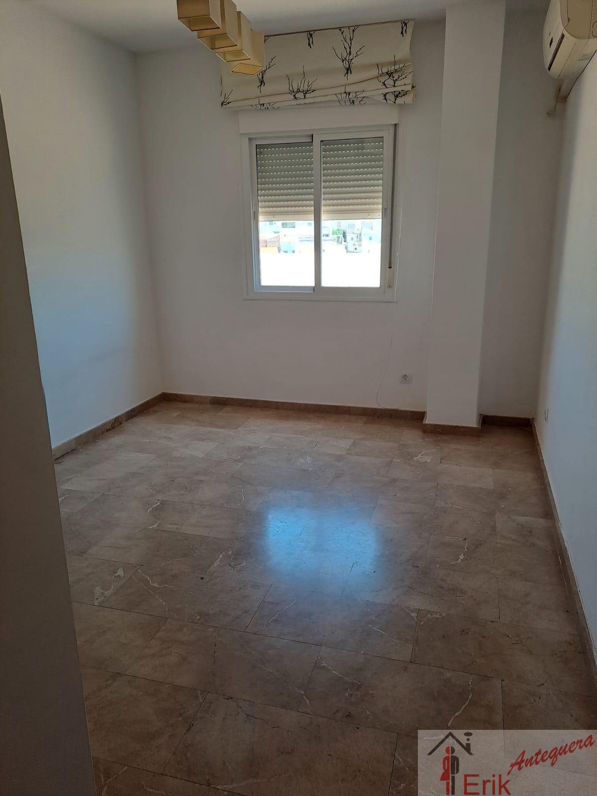 Venta de piso en Almogía