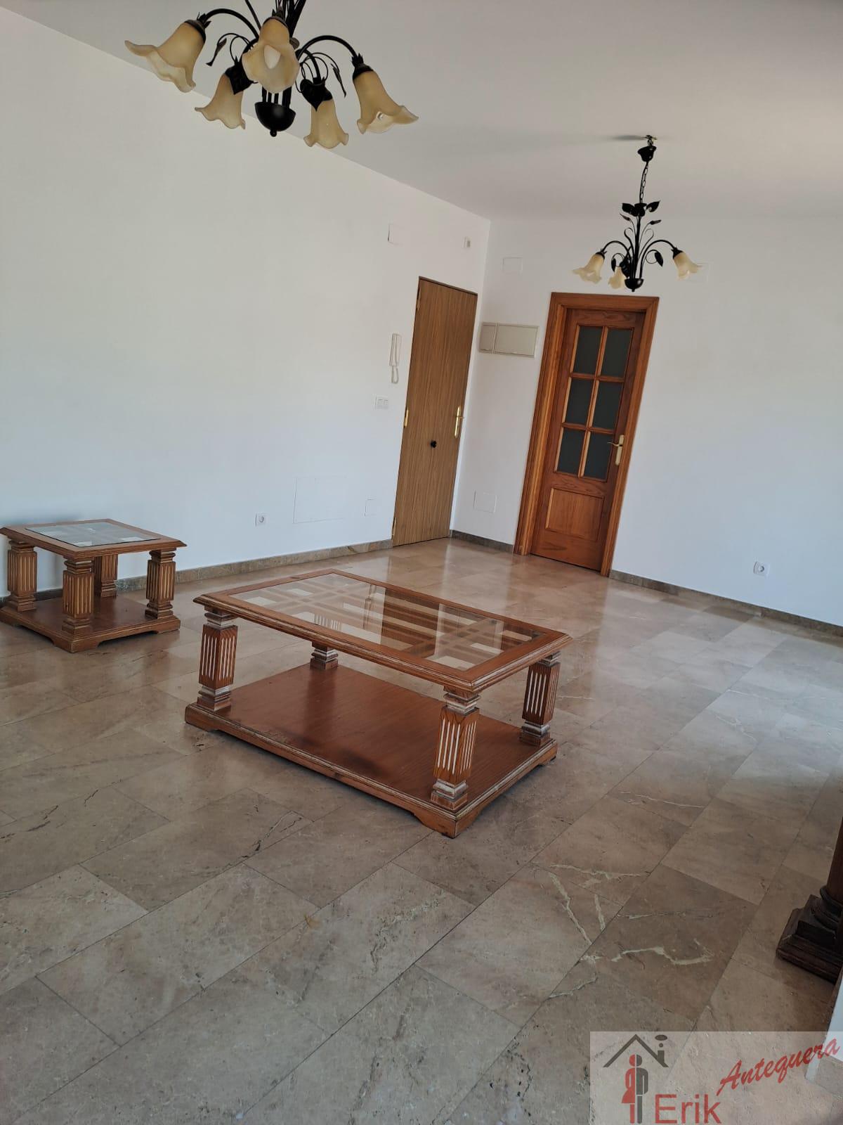 Venta de piso en Almogía