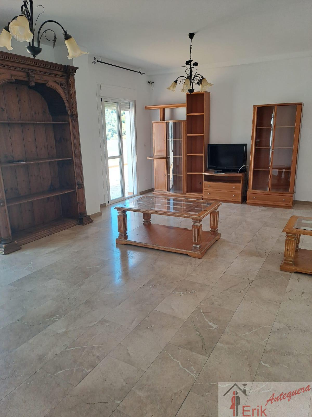 Venta de piso en Almogía