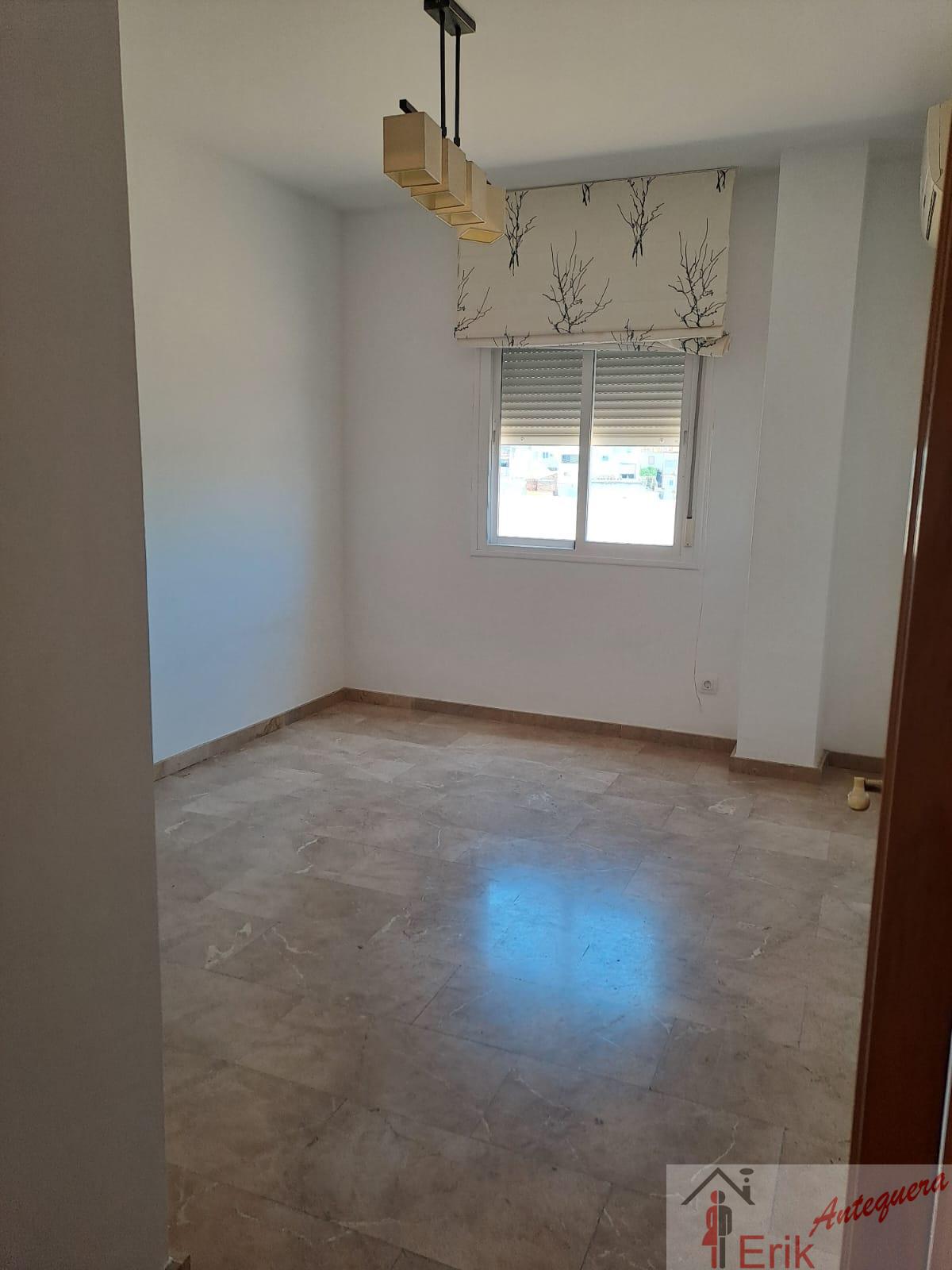 Venta de piso en Almogía