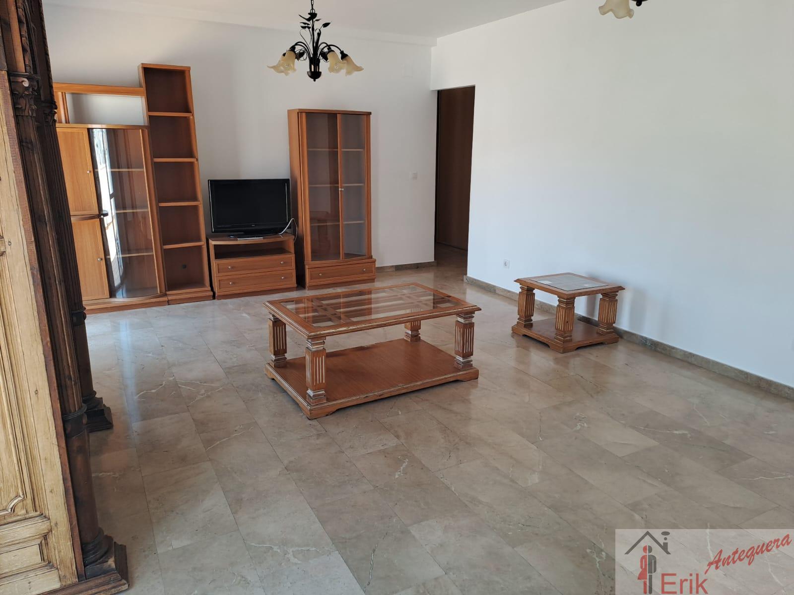 Venta de piso en Almogía