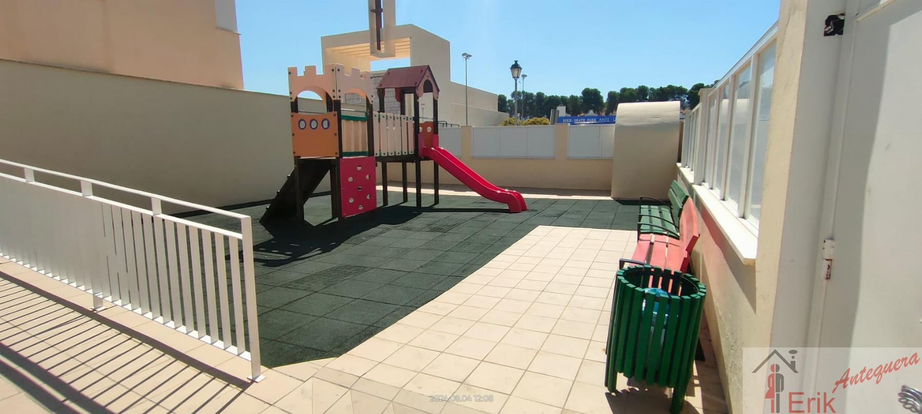 For sale of flat in Antequera