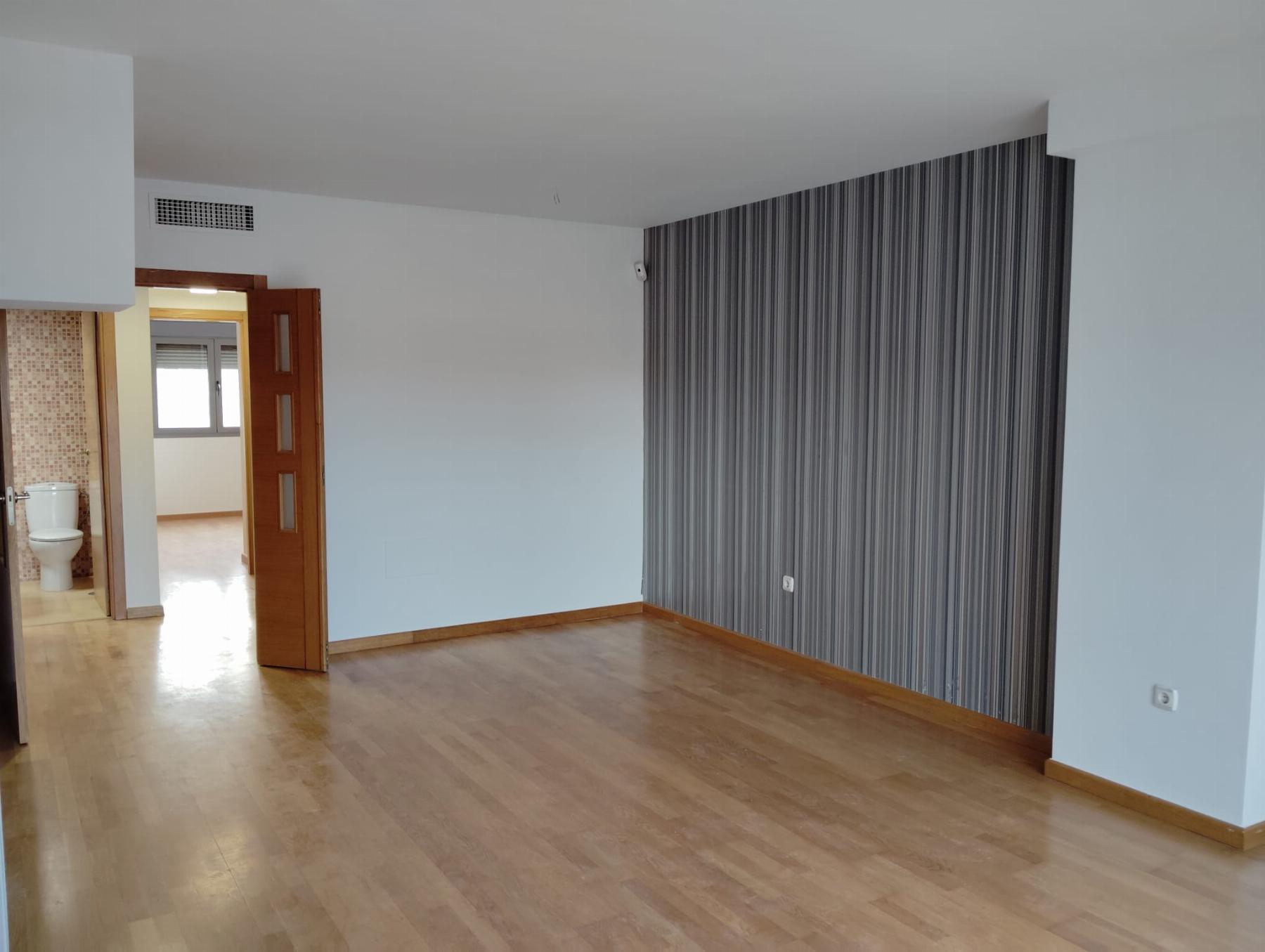 For sale of flat in Murcia