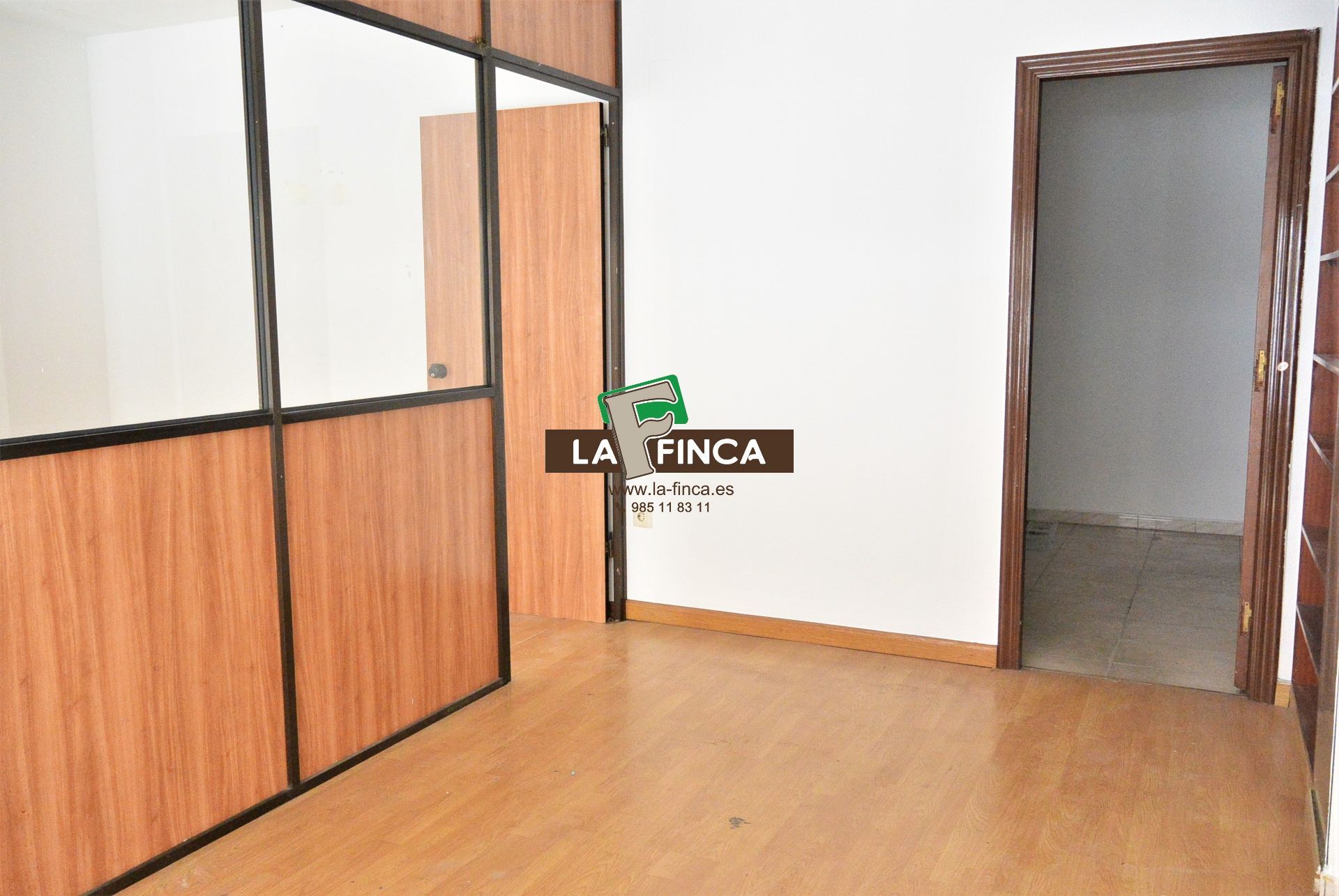 For sale of premises in Oviedo