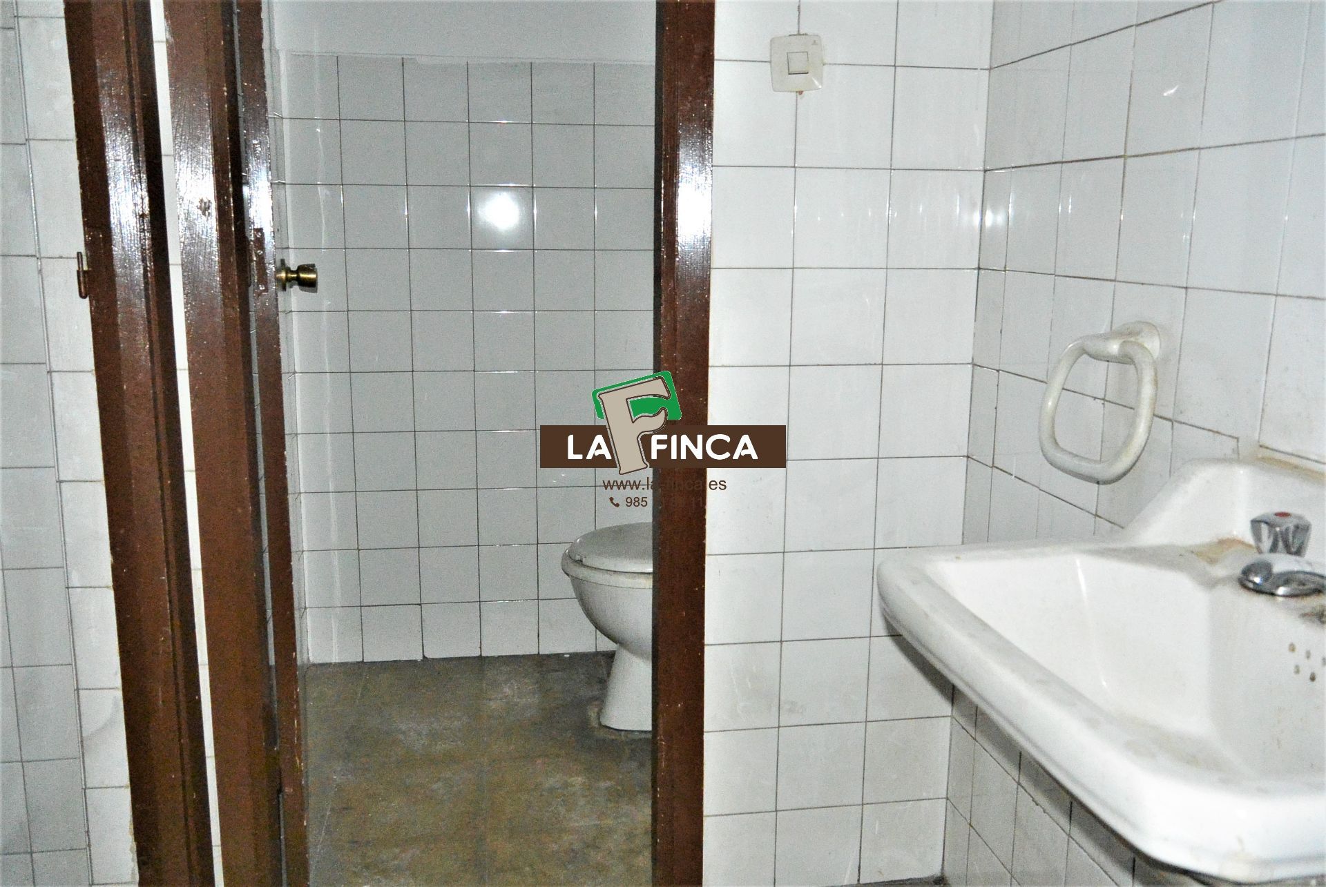 For sale of premises in Oviedo