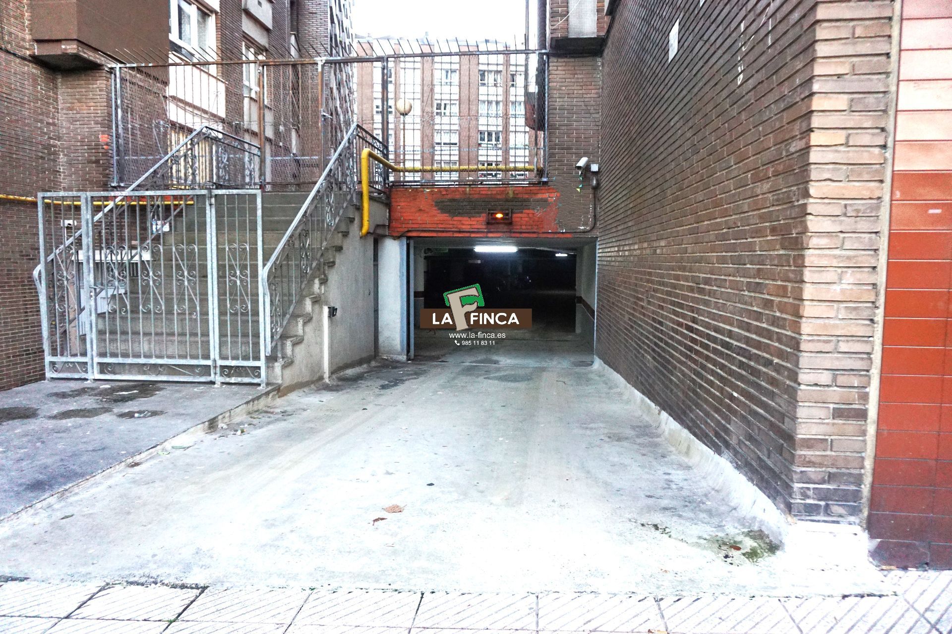 For sale of garage in Oviedo