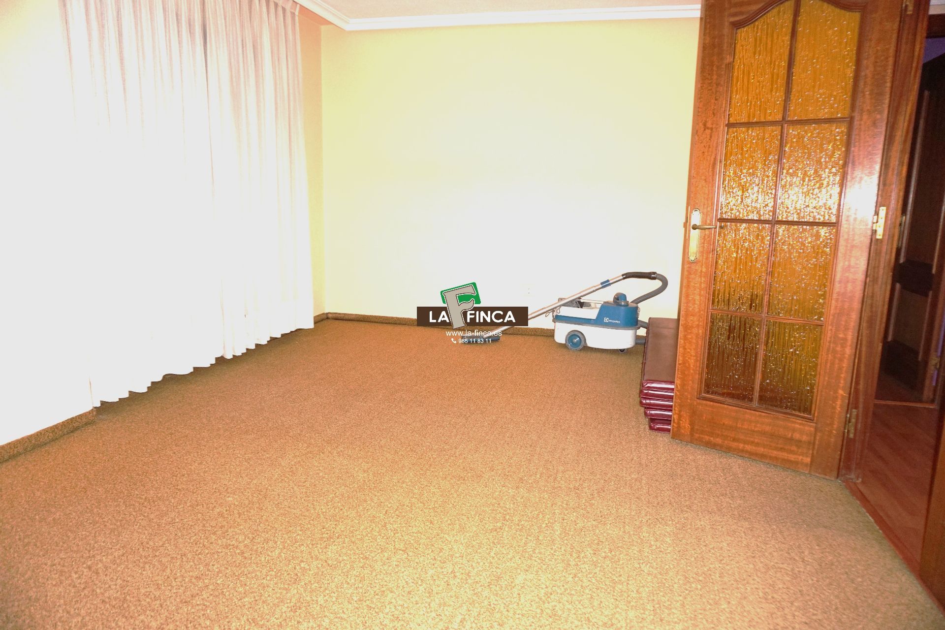 For sale of office in Oviedo