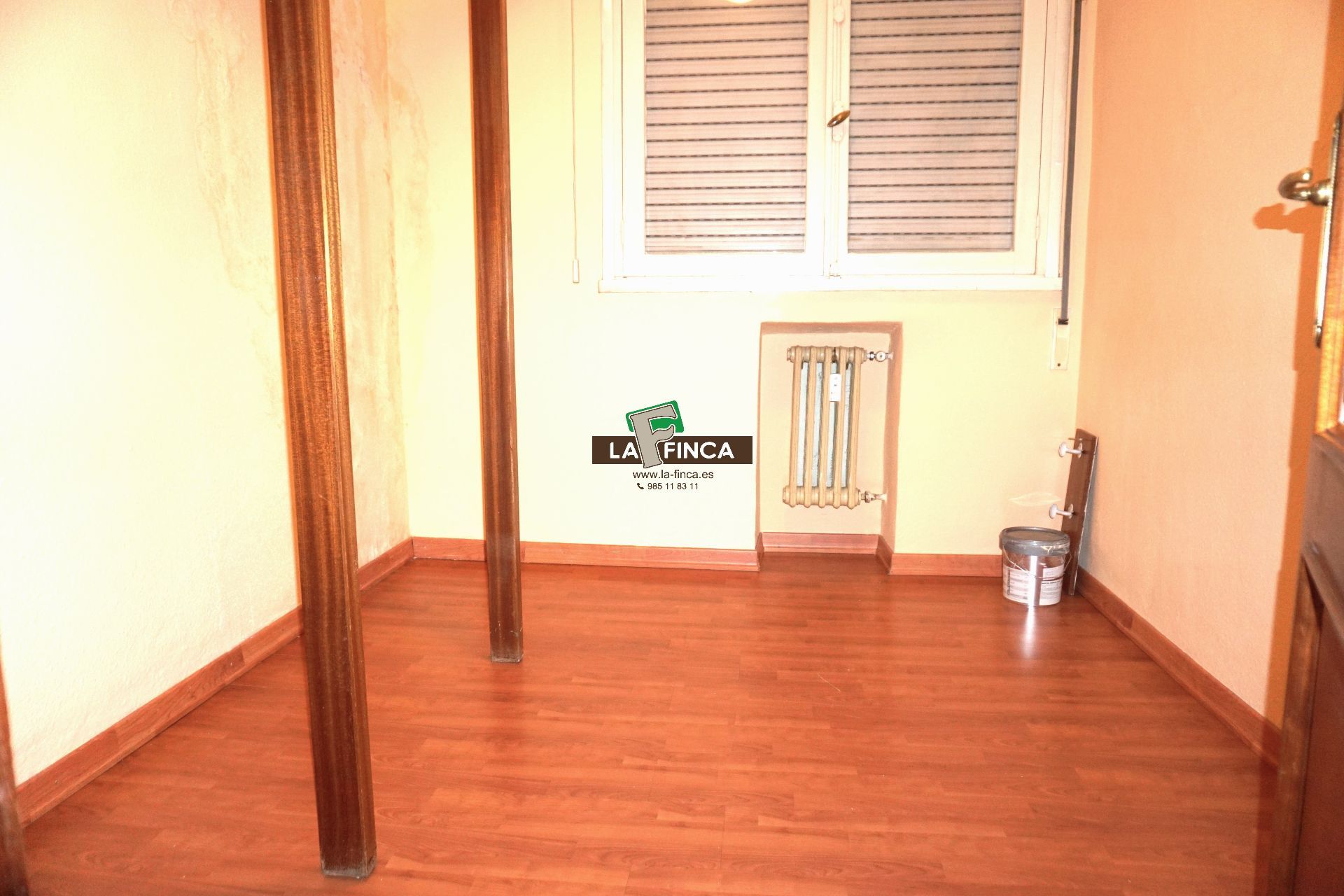 For sale of office in Oviedo