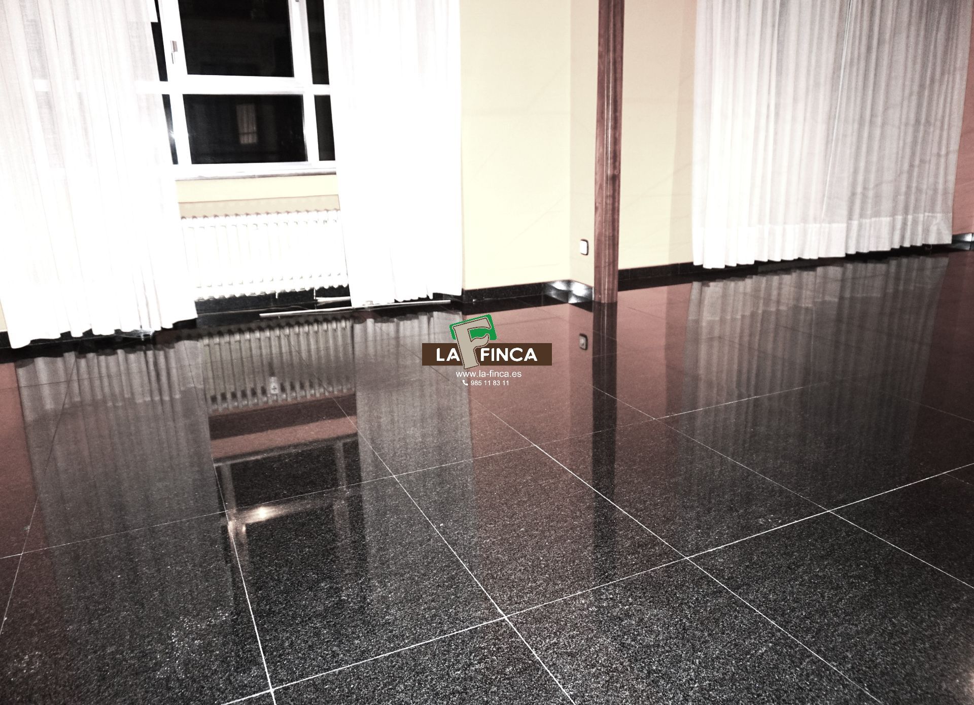 For sale of office in Oviedo