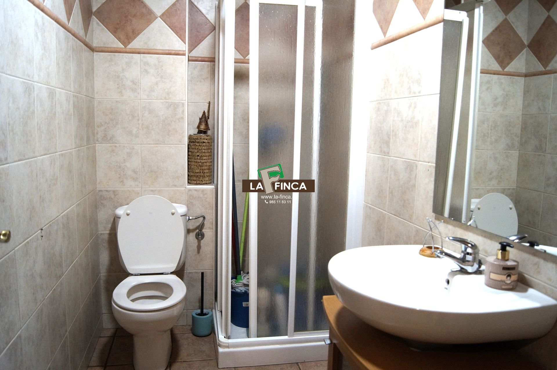 For sale of premises in Oviedo