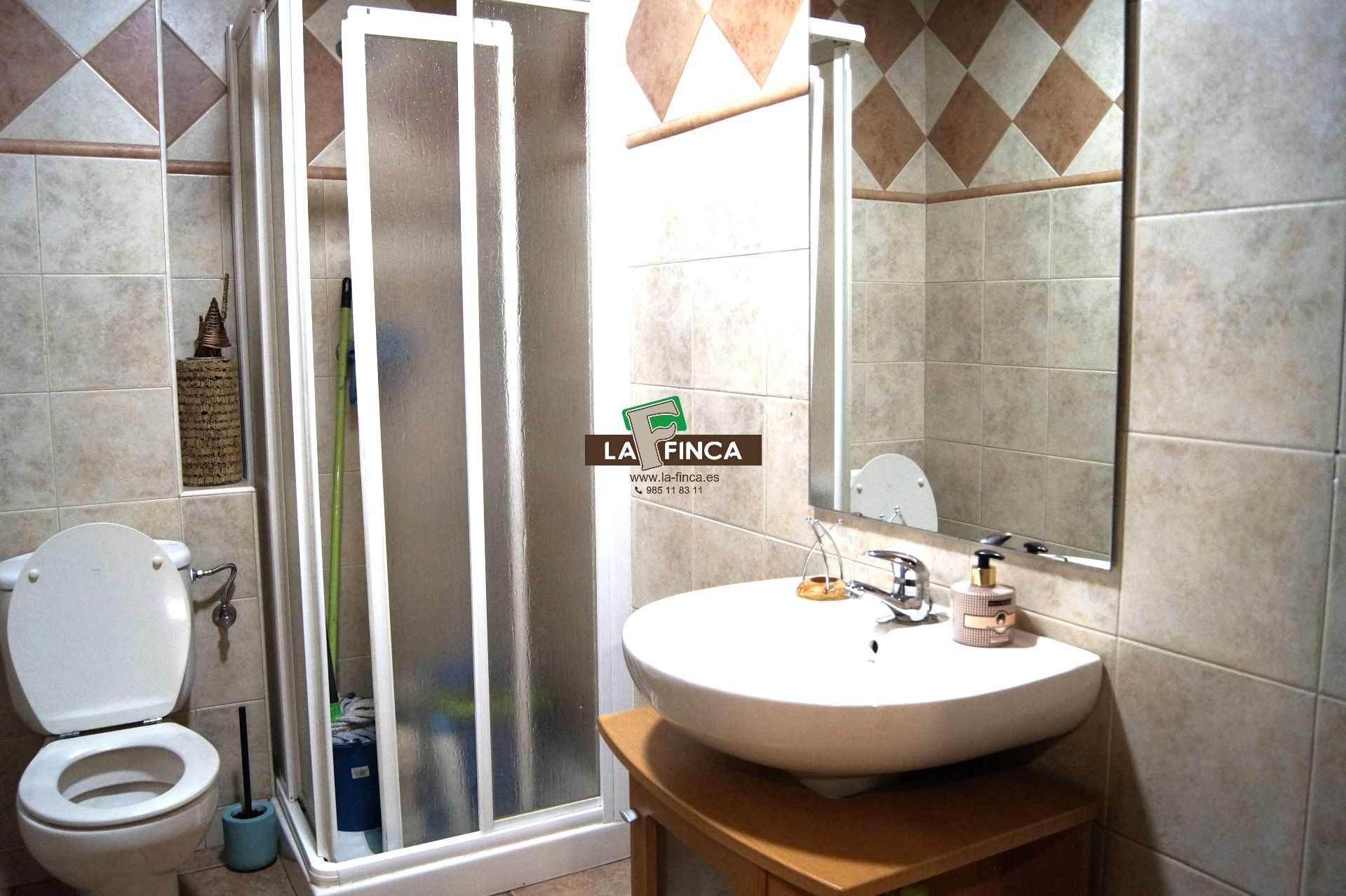 For sale of premises in Oviedo