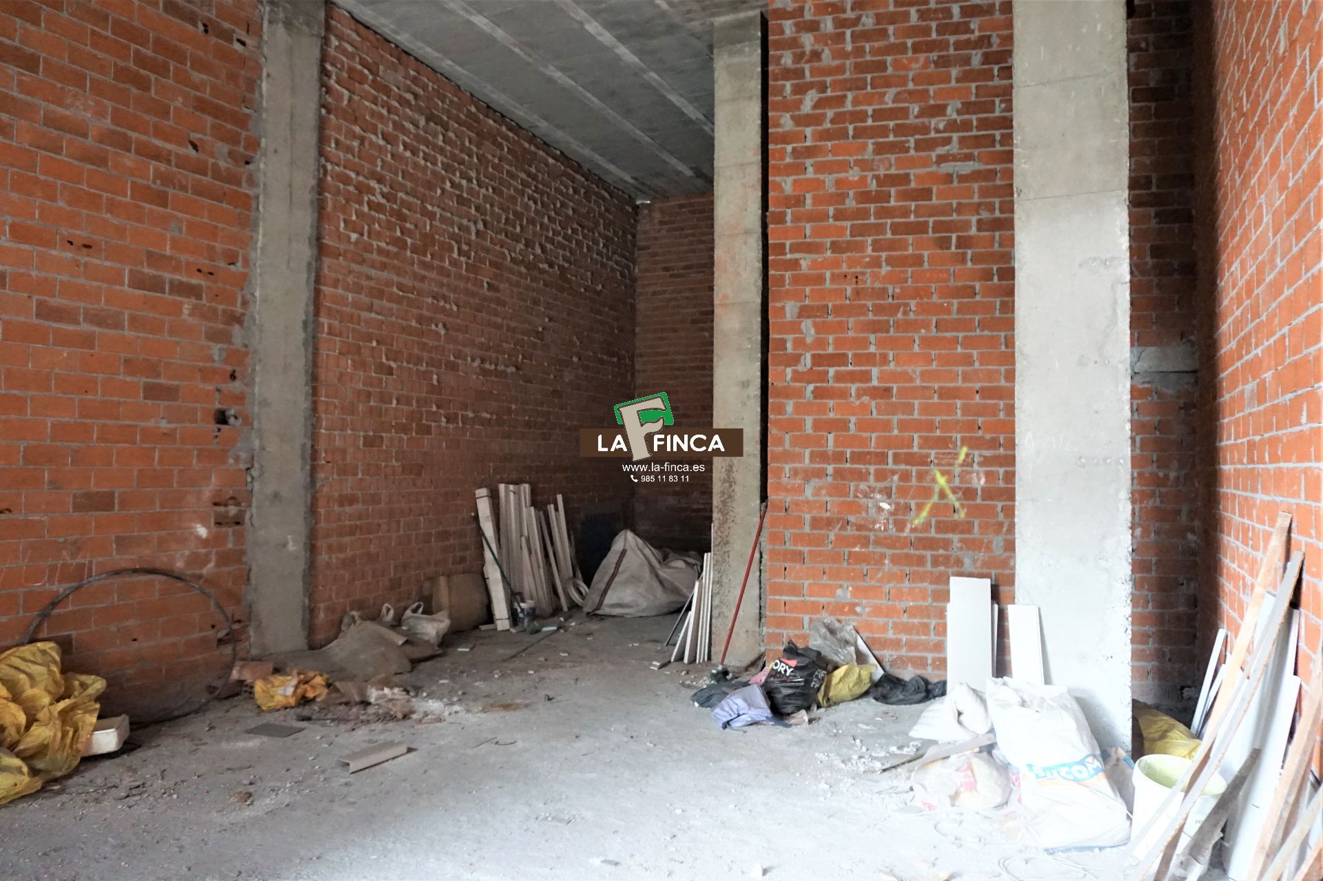 Venta de local en Oviedo