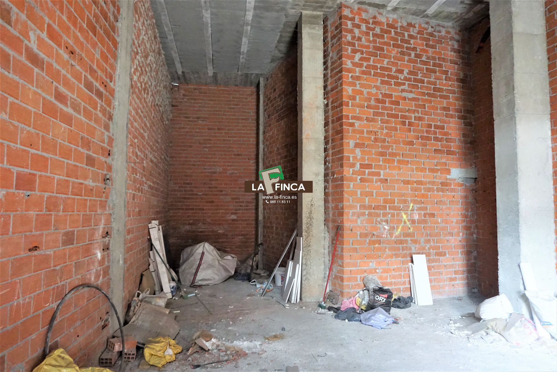 Venta de local en Oviedo