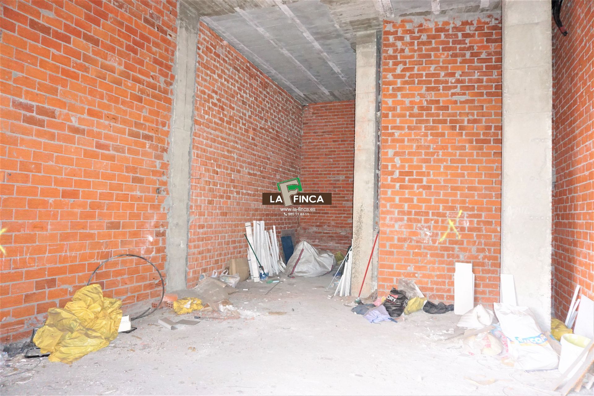 Venta de local en Oviedo